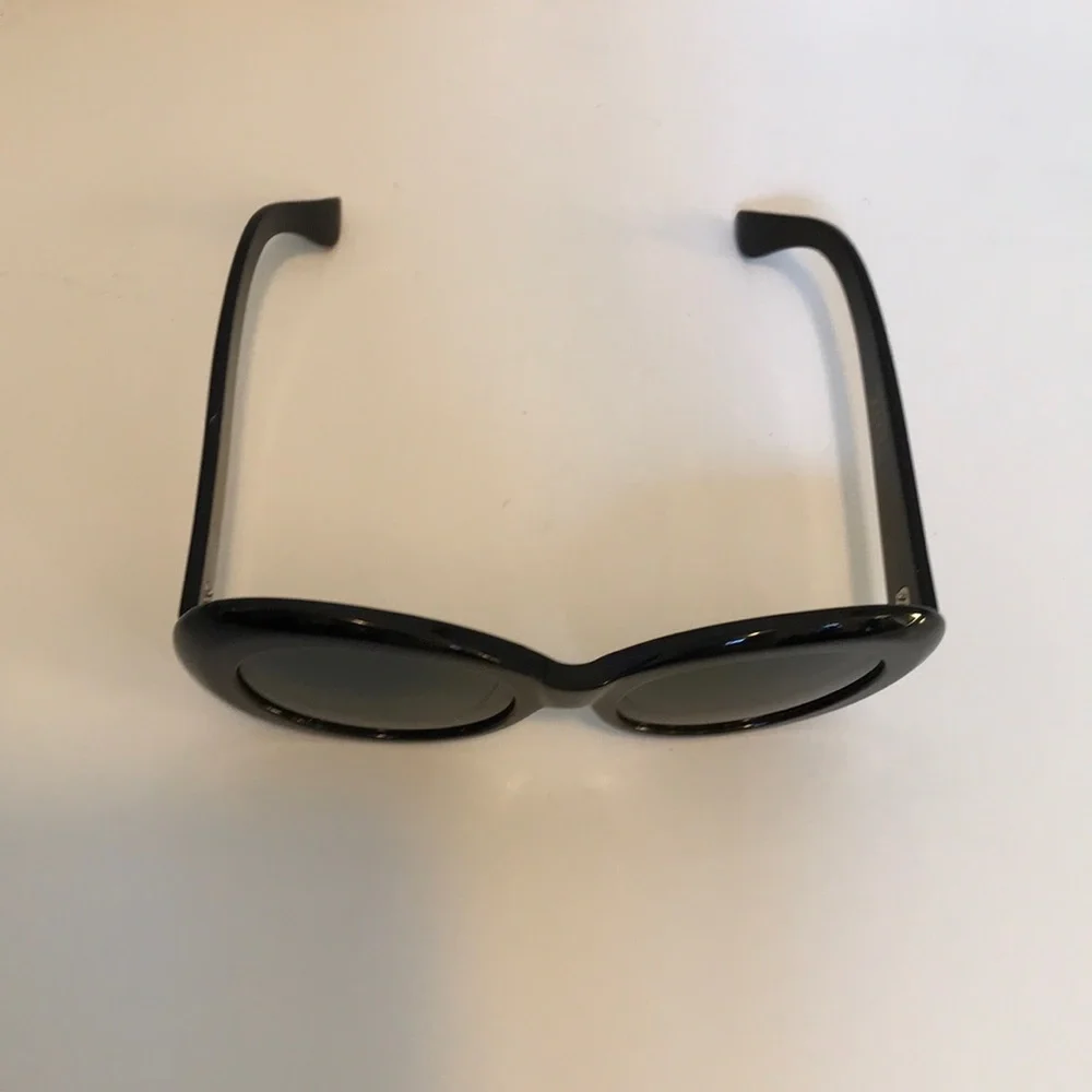 RAEN bold oval